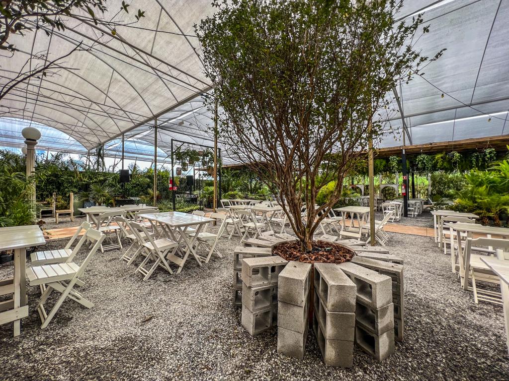 Puro charme: Jardim Secreto inaugura restaurante em viveiro de plantas