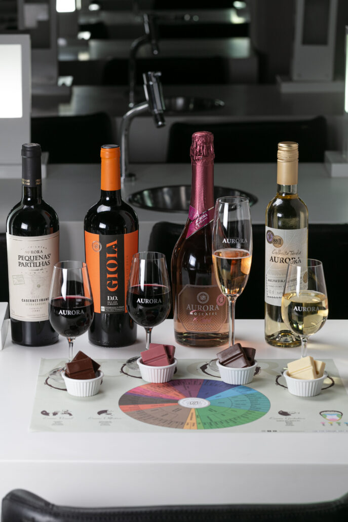 Páscoa: Aurora promove curso de harmonização de chocolates e vinhos