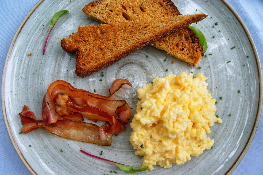 Bacon & Eggs & Toast