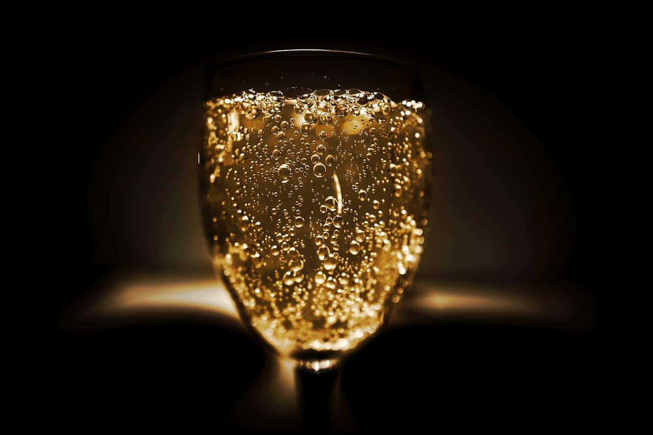 champagne-g4bb8e801a_1280