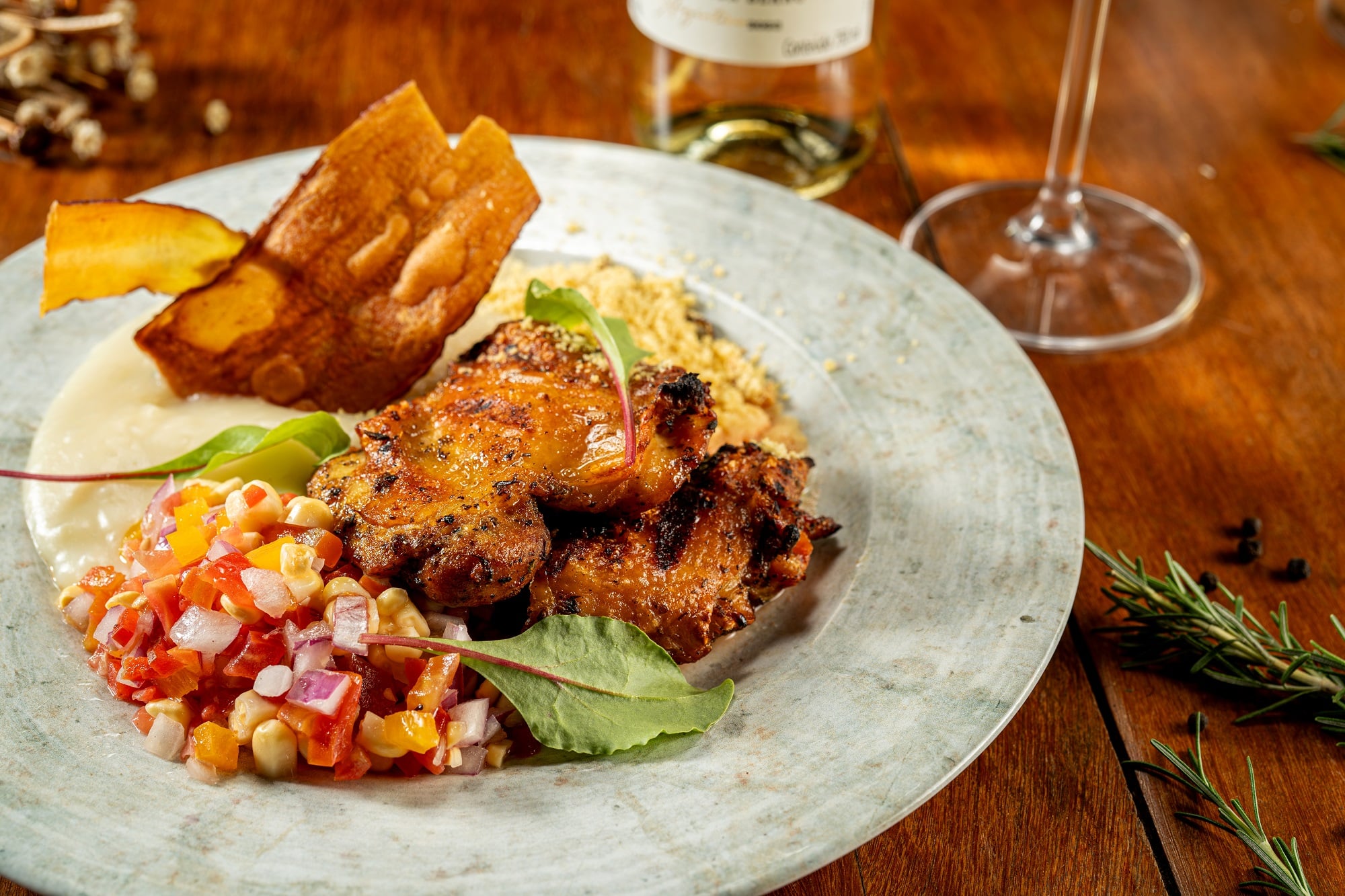 Filé de coxa e sobrecoxa desossada - Blas - Foto Victor Rocha Divulgação (11)